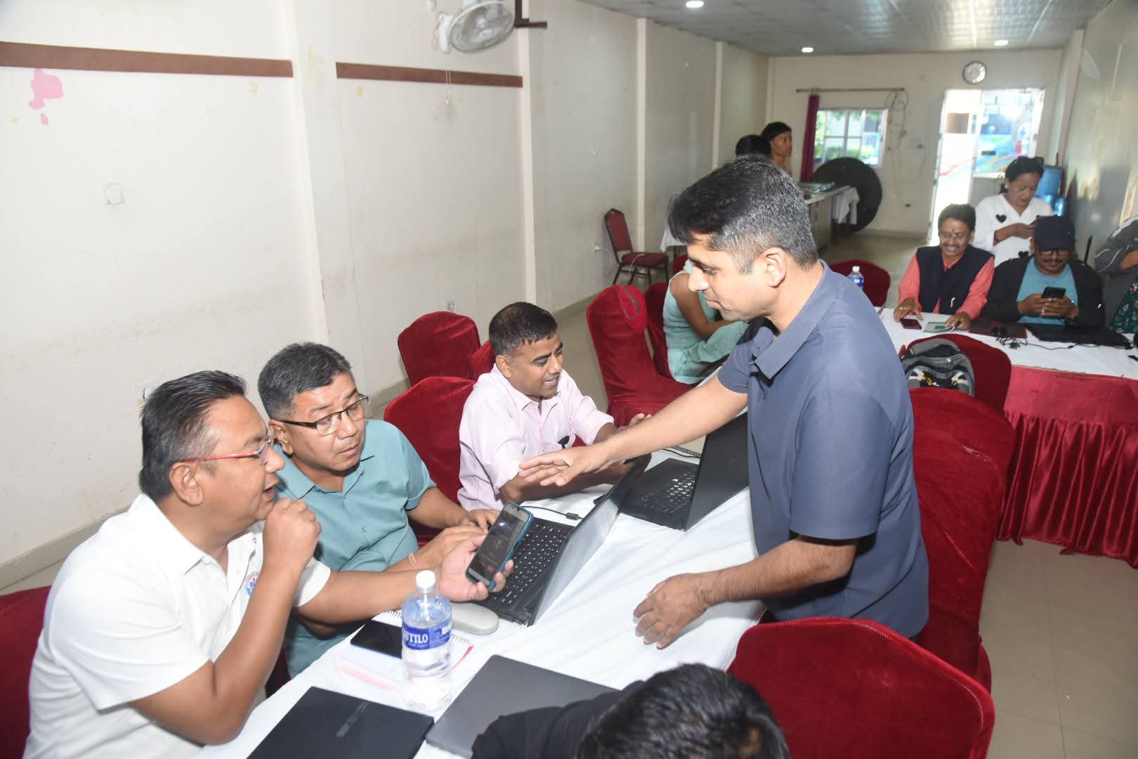 'एआई' को प्रयोगबारे सिक्दै पत्रकारहरु
